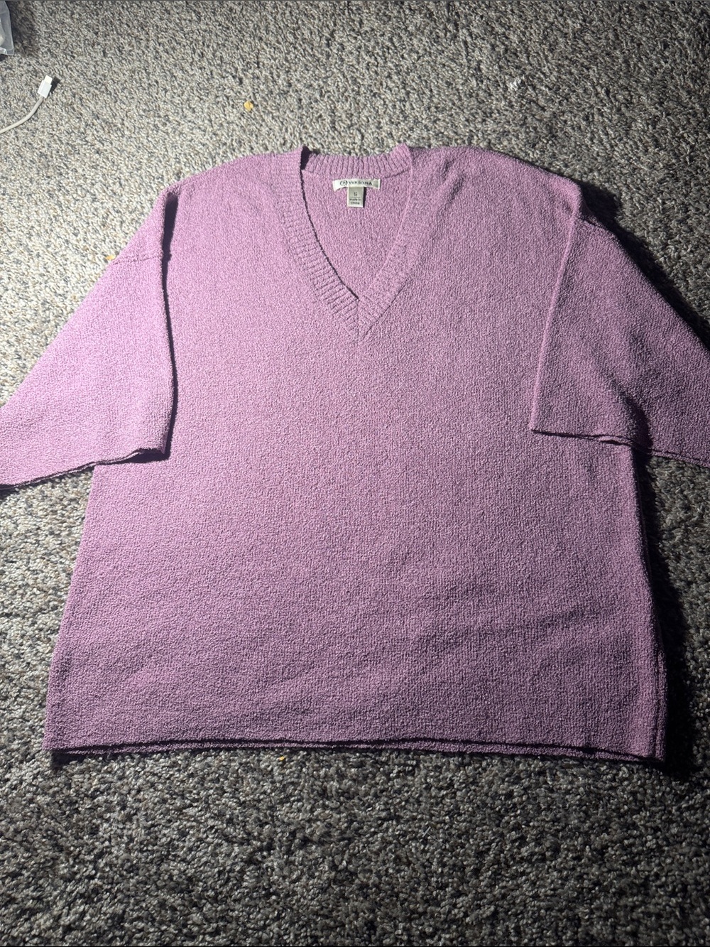 Versona Lavender V-Neck Women's Top